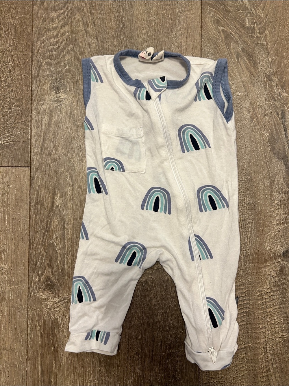 Kite Baby 0-3 Sleeveless White Baby One-Piece with Blue Rainbow Print